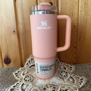 Stanley 30 oz Quencher Flowstate Tumbler- 💥Last One!